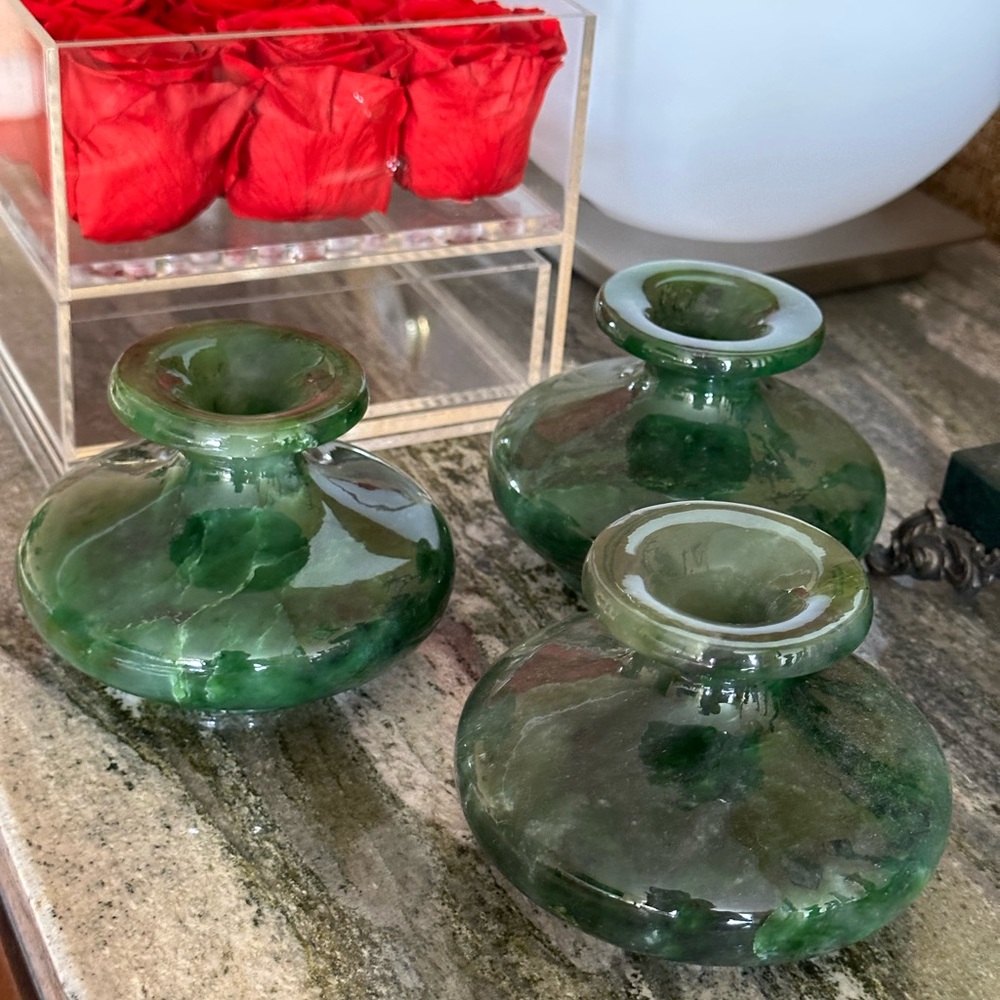 Antique1970s Vintage Russian
Siberian Jade Stone Vases In a rich "spinach"green - Picture 1 of 15